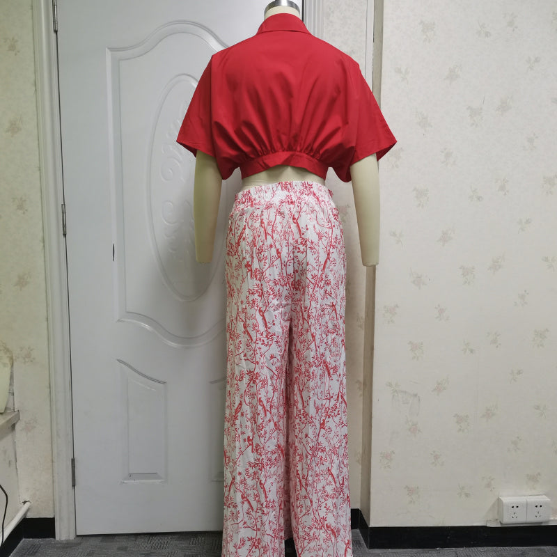 Floral Print Two-Piece Suit with High-Waisted Wide Leg Pants and Mid-Sleeve Shirt, featuring a Zipper and Loose Pockets