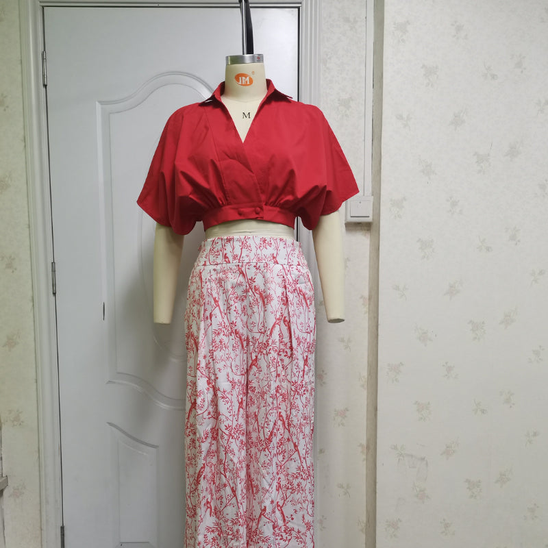 Floral Print Two-Piece Suit with High-Waisted Wide Leg Pants and Mid-Sleeve Shirt, featuring a Zipper and Loose Pockets